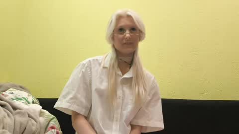 Snapshot of cythiacrutcher chatting on 06.01.26 Emily online show from 06.01.26