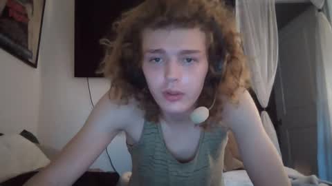 Snapshot of d3ofol chatting on 09.19.25 d3ofol online show from 09.19.25