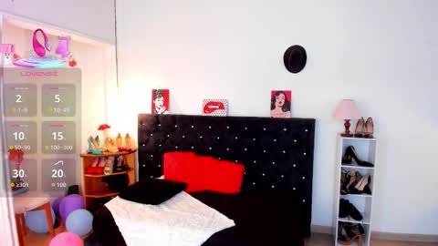 Mia  online show from 11.11.25