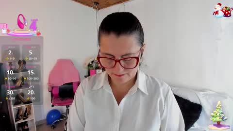 Mia  online show from 12.18.25