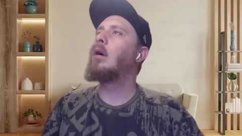 Snapshot of dabbydaddy25 chatting on 10.02.25 dabbydaddy25 online show from 10.02.25