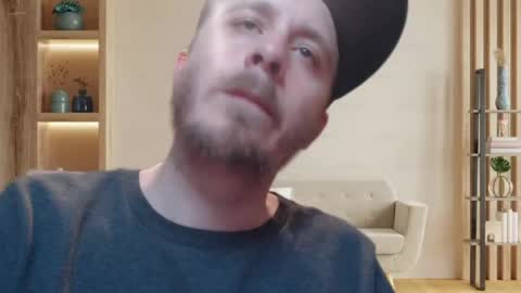 Snapshot of dabbydaddy25 chatting on 05.16.26 dabbydaddy25 online show from 05.16.26
