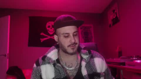 Snapshot of dabirdfree chatting on 02.01.25 Destroyer online show from 02.01.25