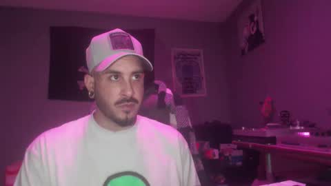 Snapshot of dabirdfree chatting on 09.19.25 Destroyer online show from 09.19.25