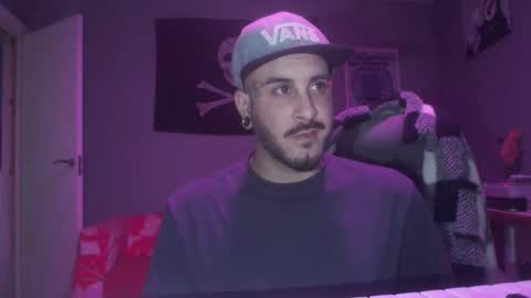 Snapshot of dabirdfree chatting on 09.29.25 Destroyer online show from 09.29.25