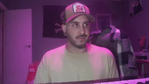 Snapshot of dabirdfree chatting on 10.07.25 Destroyer online show from 10.07.25