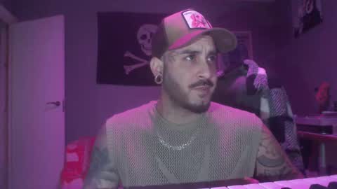 Snapshot of dabirdfree chatting on 10.07.25 Destroyer online show from 10.07.25