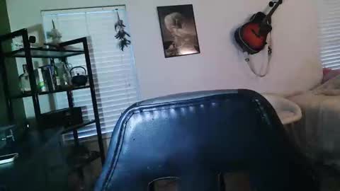 Snapshot of daddy_coal chatting on 11.08.25 Daddy Cole online show from 11.08.25