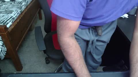 Snapshot of daddyd3shv2 chatting on 04.16.26 daddyd3shv2 online show from 04.16.26