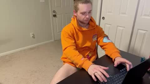 Snapshot of daddydaydrinkz chatting on 03.08.25 DaddydayDrinkz online show from 03.08.25