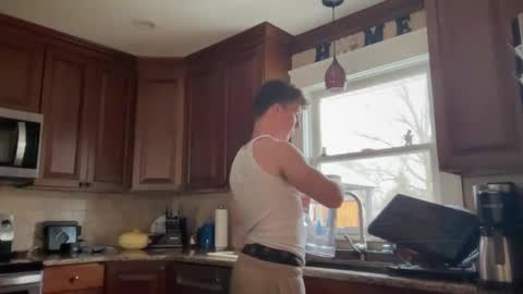 Snapshot of daddygmoney6969 chatting on 12.04.24 daddygmoney6969 online show from 12.04.24