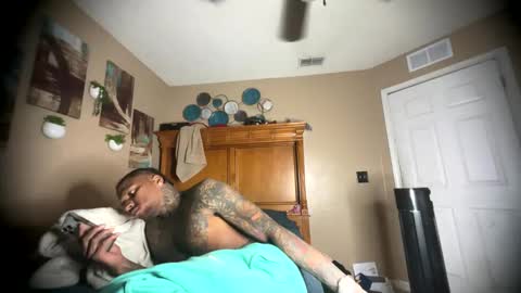 Snapshot of daddyjanimal chatting on 05.08.26 sexy tatted king bbc online show from 05.08.26
