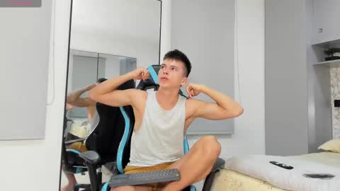 Snapshot of daddyrich4u chatting on 09.27.25 daddyrich4u online show from 09.27.25