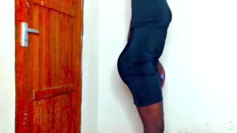 Snapshot of daddys_naughtyslut chatting on 02.18.26 tee online show from 02.18.26