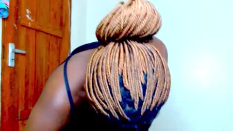 Snapshot of daddys_naughtyslut chatting on 02.21.26 tee online show from 02.21.26