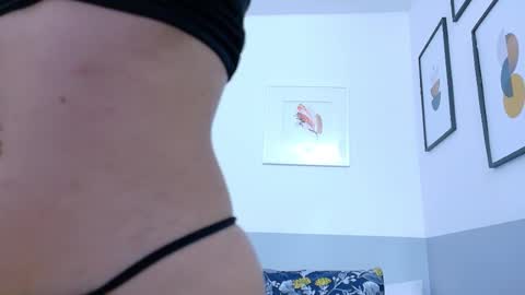 Snapshot of daddyysobsessed_ chatting on 12.18.25 Channel. online show from 12.18.25