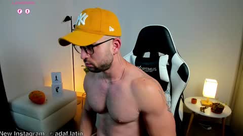 Snapshot of dafboy_ chatting on 04.22.26 Allan Daf online show from 04.22.26