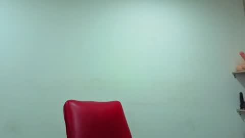 Snapshot of daffnelewis chatting on 07.13.26 daffnelewis online show from 07.13.26