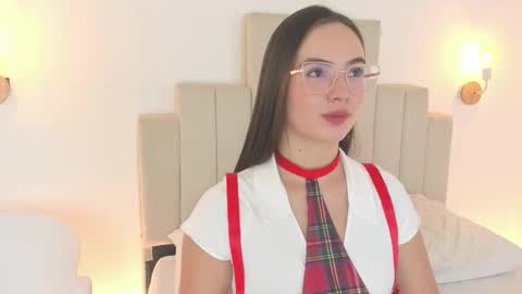 Dafne  online show from 10.27.25