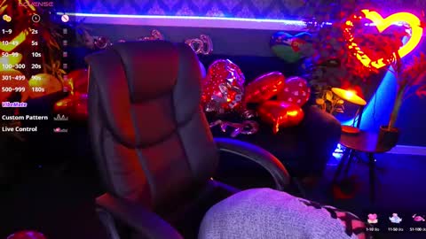 Dafni Mon online show from 02.17.25