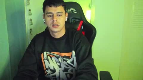 Snapshot of dage_19 chatting on 09.09.25 my name is Jhon and I live in colombia online show from 09.09.25