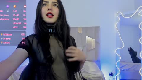 Snapshot of dahia_tay chatting on 02.08.25 dahia online show from 02.08.25