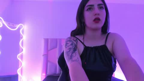Snapshot of dahia_tay chatting on 02.18.25 dahia online show from 02.18.25