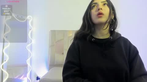 Snapshot of dahia_tay chatting on 02.23.25 dahia online show from 02.23.25