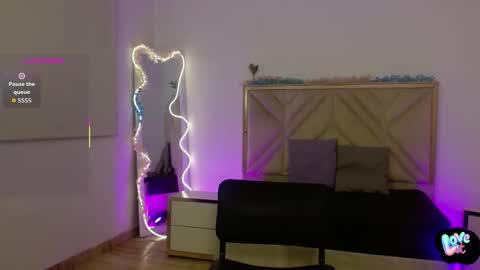 Snapshot of dahia_tay chatting on 09.18.25 dahia online show from 09.18.25