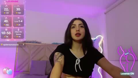 Snapshot of dahia_tay chatting on 10.17.25 dahia online show from 10.17.25