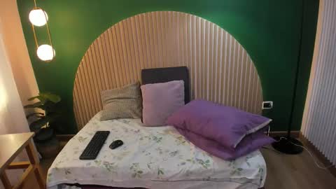 Dahiane Connor online show from 11.25.25