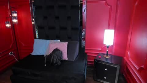 Dahiane Connor online show from 11.28.25