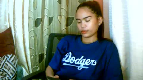 Im Dahlia online show from 12.13.24