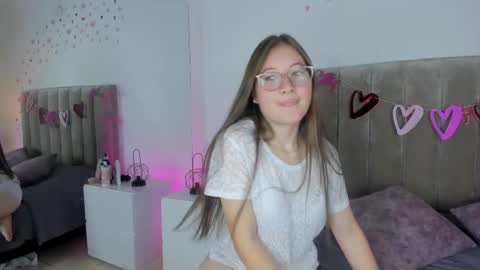 Dahlia online show from 03.01.25