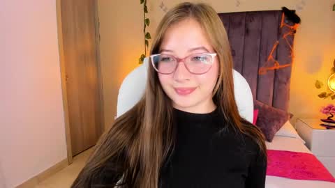 Dahlia online show from 10.03.25