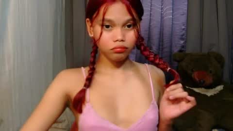 Snapshot of dahlia_vivienne chatting on 06.12.26 yourgirlydahlia online show from 06.12.26
