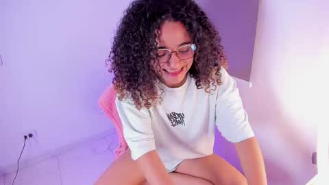 Snapshot of dahliabrowniee chatting on 02.28.25 Dahli online show from 02.28.25