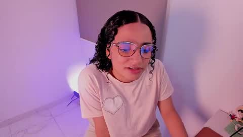 Snapshot of dahliabrowniee chatting on 03.11.25 Dahli online show from 03.11.25