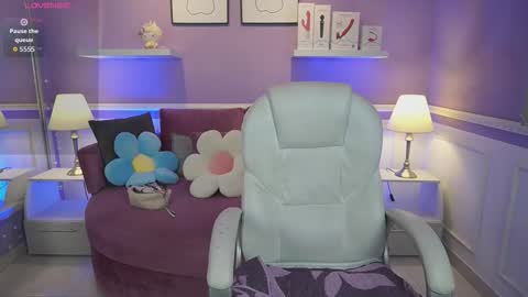 Dahlia Grey online show from 11.24.25