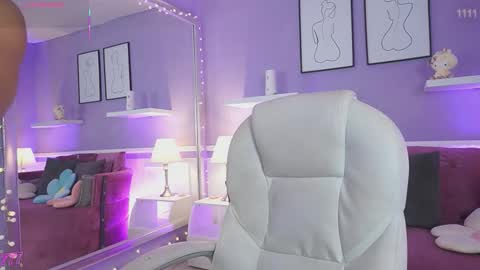 Dahlia Grey online show from 03.17.26