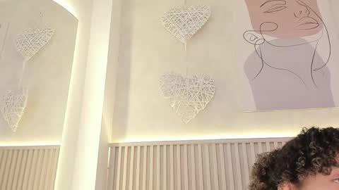 Snapshot of daiana_curly chatting on 04.19.26 Daiana online show from 04.19.26