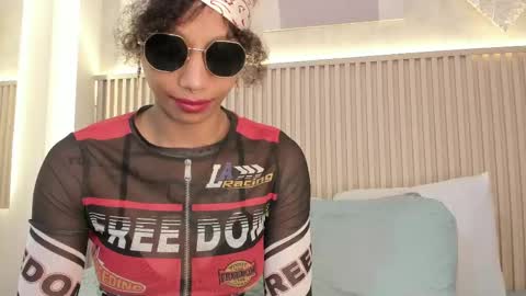 Snapshot of daiana_curly chatting on 04.28.26 Daiana online show from 04.28.26