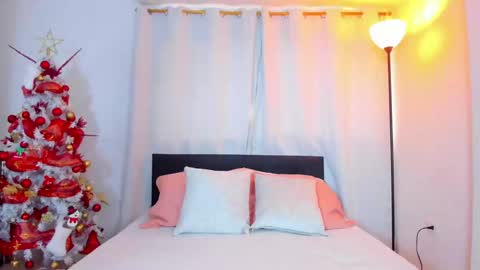 Daila Smith  online show from 12.23.24