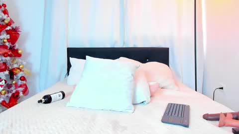 Daila Smith  online show from 01.02.25