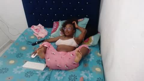 daisha_becker online show from 01.30.25