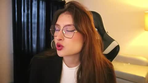 Lauren            online show from 11.14.25