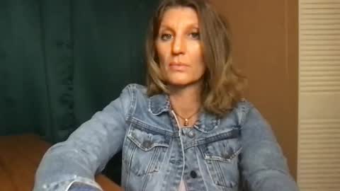 Daisy137 online show from 01.05.25