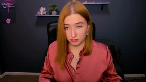 Snapshot of daisy_candy chatting on 12.09.24 Little Di online show from 12.09.24