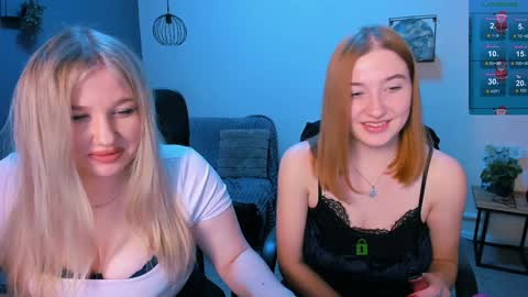 Snapshot of daisy_candy chatting on 12.17.24 Little Di online show from 12.17.24