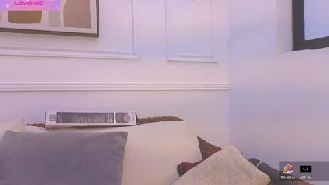 Snapshot of daisy_price chatting on 04.19.26 Daisy Price online show from 04.19.26